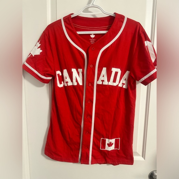 Tops - Canada T-Shirt